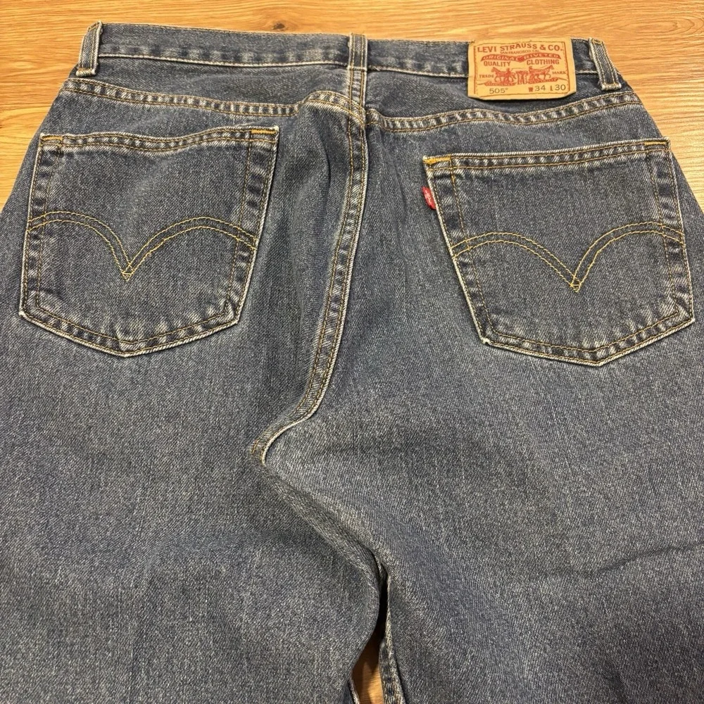 Vintage Levi's 505 Jeans 34x30 (Fits 32x30) Blue‎ Denim Medium Wash Relaxed Y2K